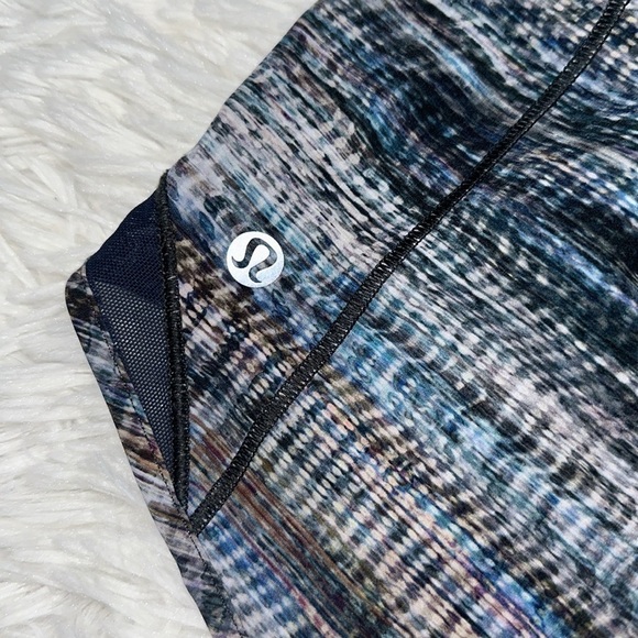 Lululemon Hotty Hot Short *Long 4" Digital Oasis Grey Multi / True Navy - Picture 7 of 7